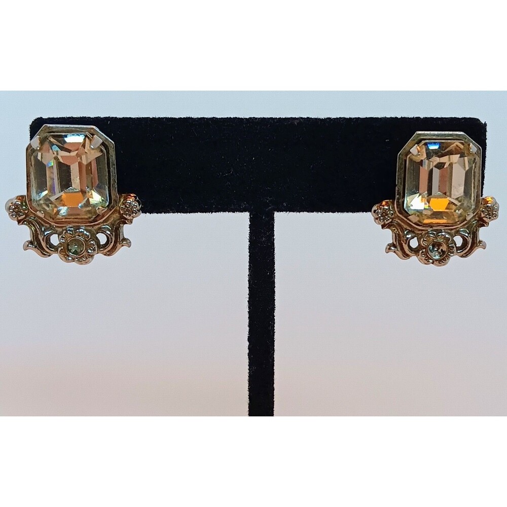 Vintage Unsigned Ornate Silvertone Prong Set Rhinestone Screwback Clip Earrings